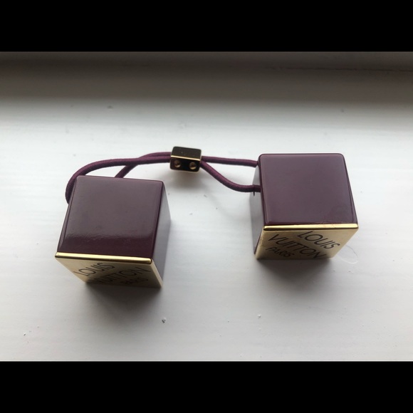 Louis Vuitton cube pony tail holder - Picture 4 of 4